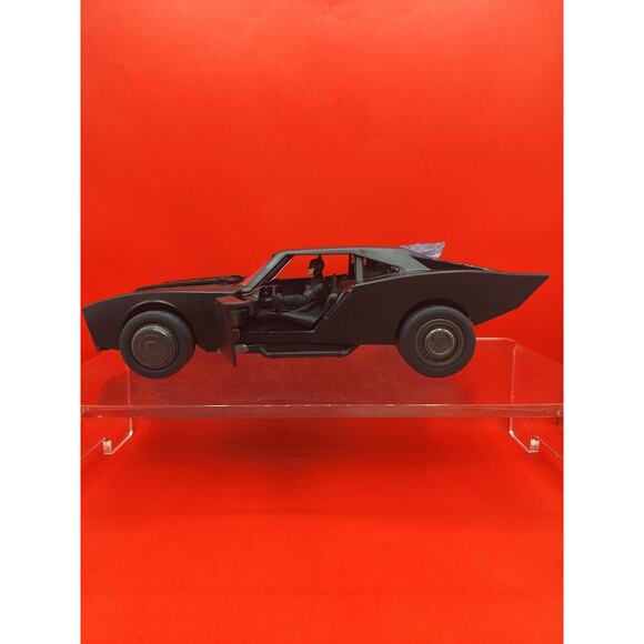 Batmobile No. 67833 Lights and Sounds DC Comics 13" Includes Batman Figurine - Picture 1 of 9